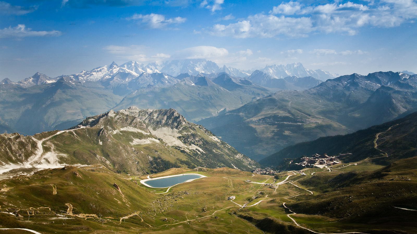 Les Arcs en été