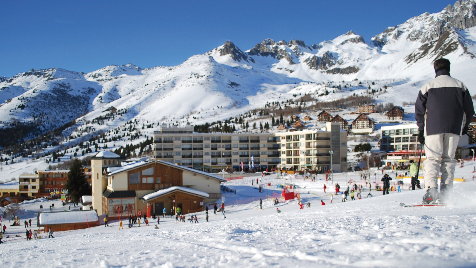 vue sur la station en hiver