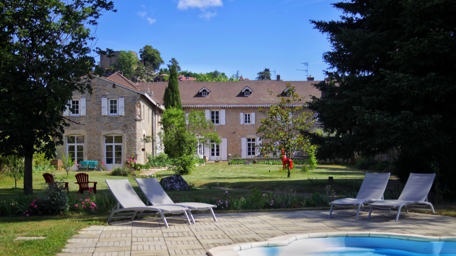 La piscine du Clos Ayana - Chambres d'hôtes à Crémieu