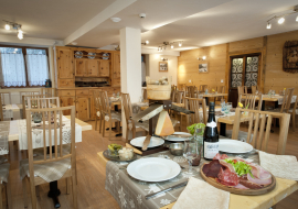 Salle à manger du restaurant le Bachal