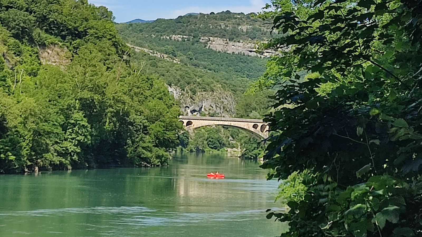 Passage dans le Défilé de Pierre-Châtel