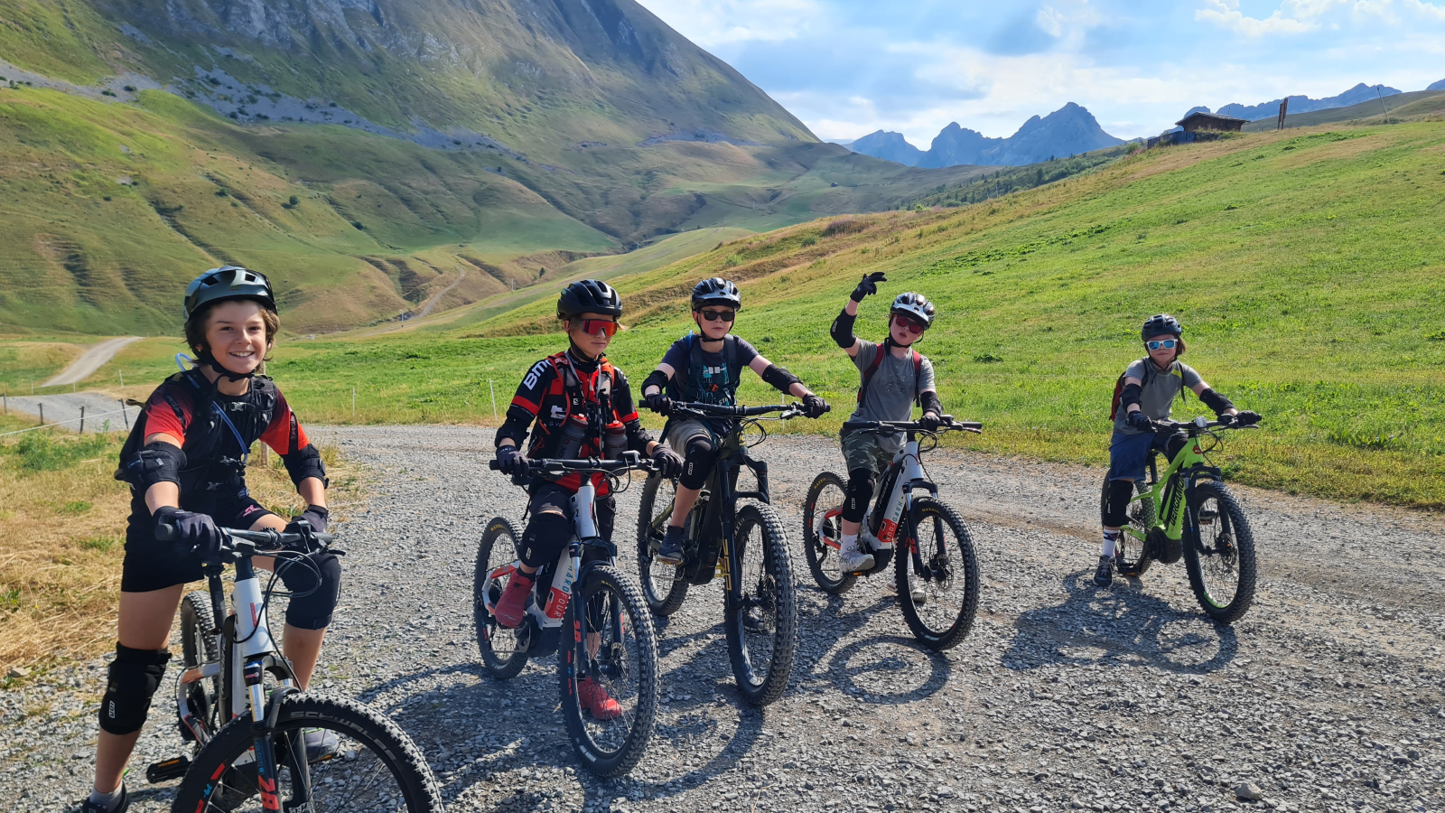 stage de découverte VTT pour les 8-12 ans avec Arav'e-Bike