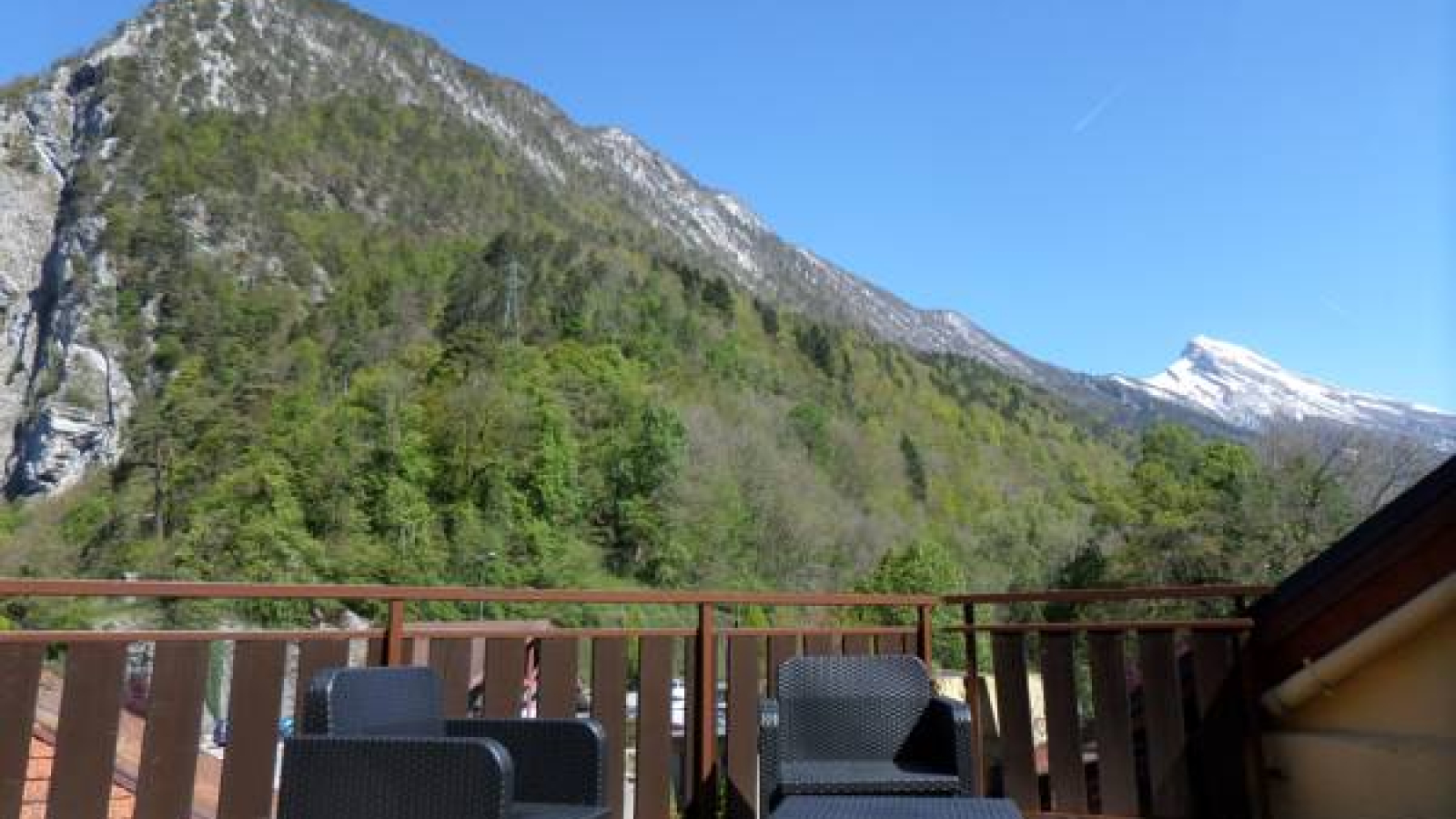 Vue balcon - Hôtel du Midi - Thônes - Vacances - Haute-Savoie