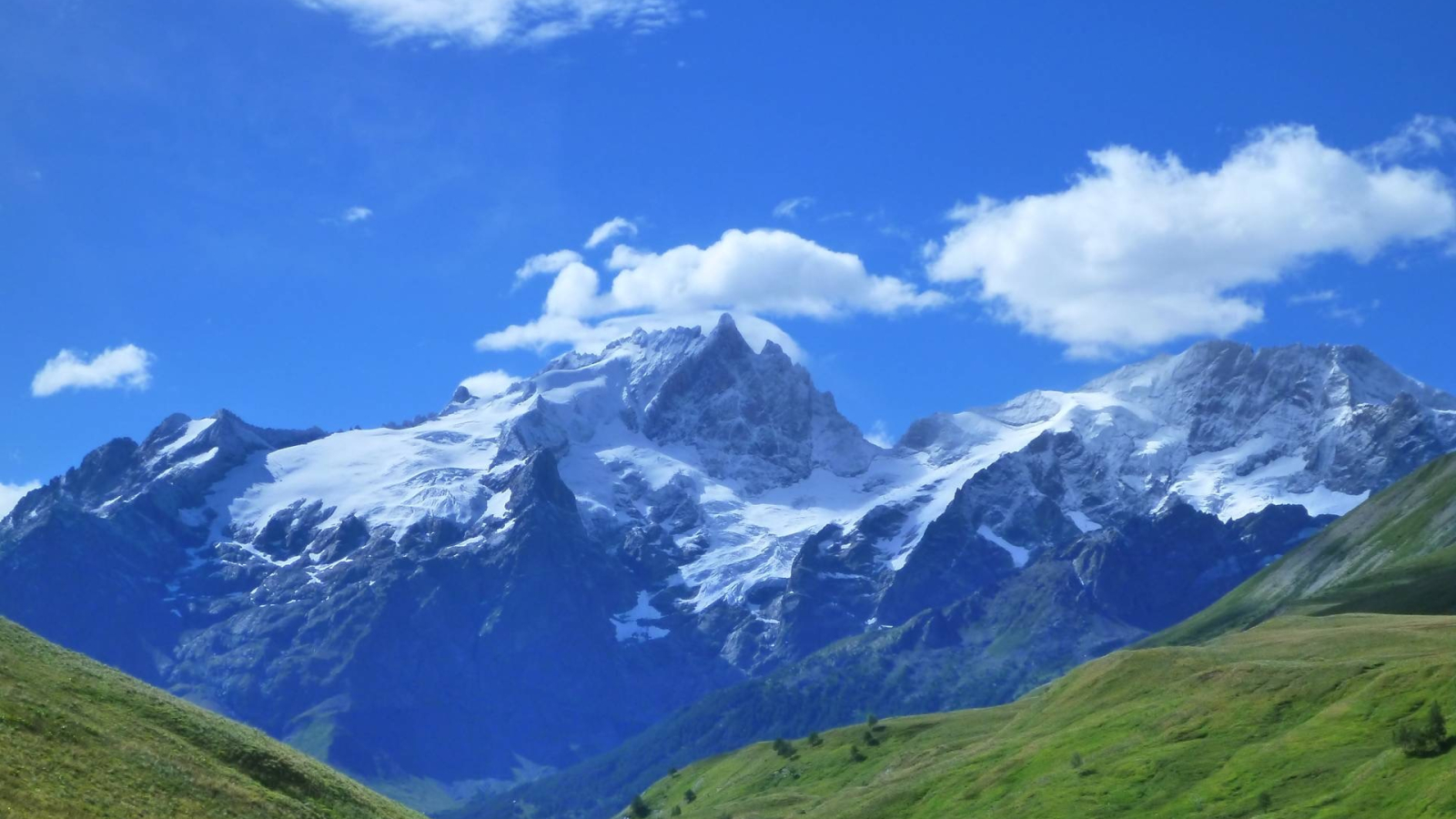 Pic du mas de la grave: une rando à plus de 3000 m d'altitude