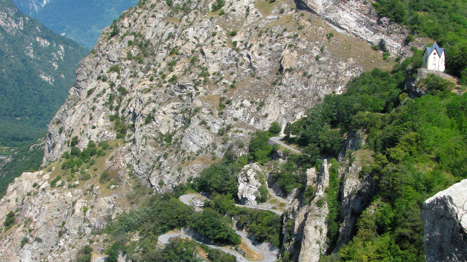 Lacets de Montvernier