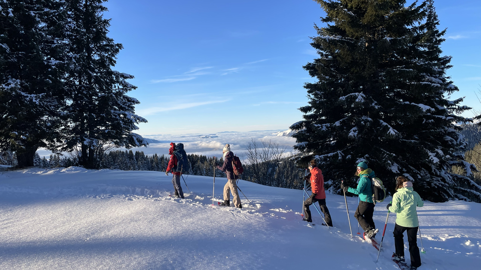 Marche d'approche au dessus de la mer de nuage