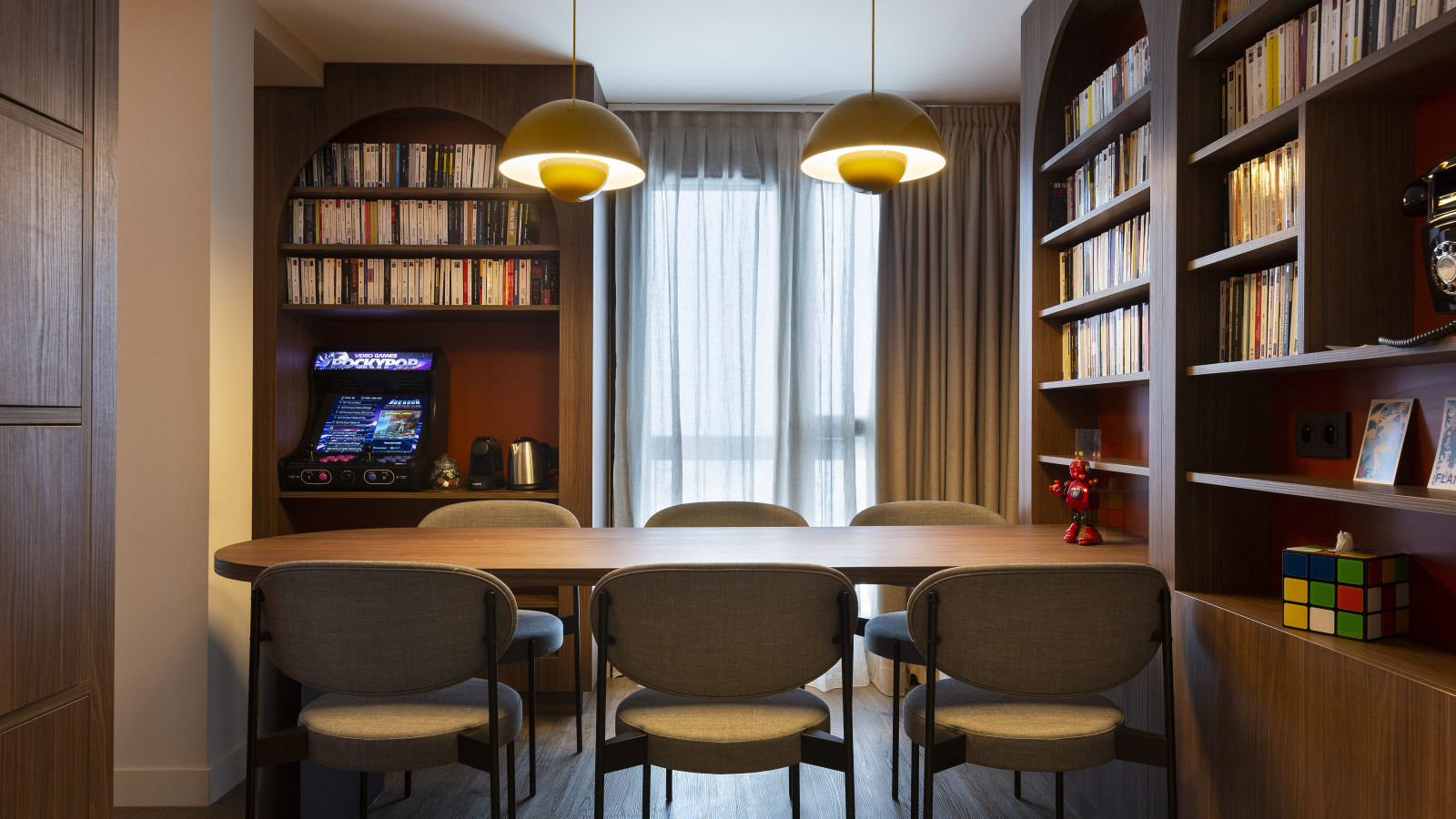 Penthouse dining area