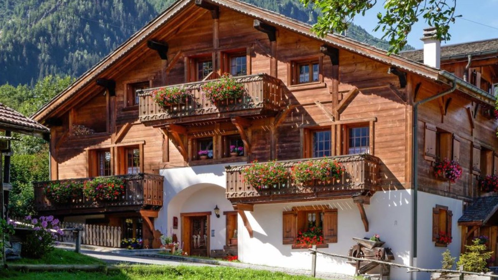 Auberge du Montagny Extérieur 2