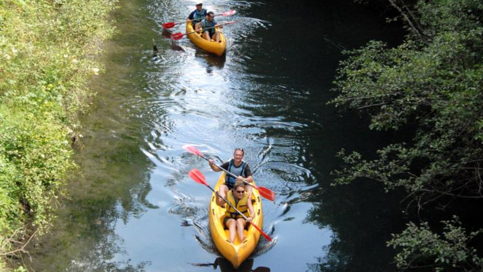 Canoë sur la Rive