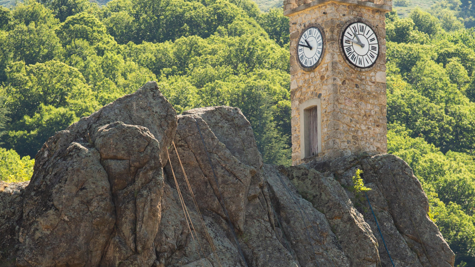 Burzet - Escalade à la tour de l'horloge