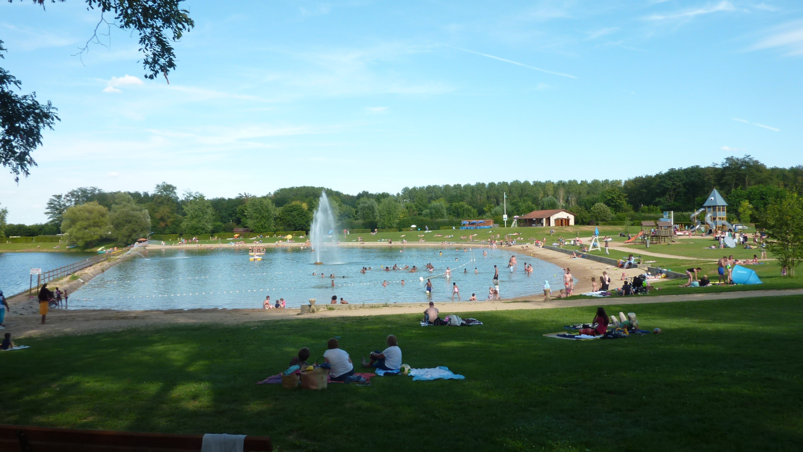 Plage lac Cormoranche