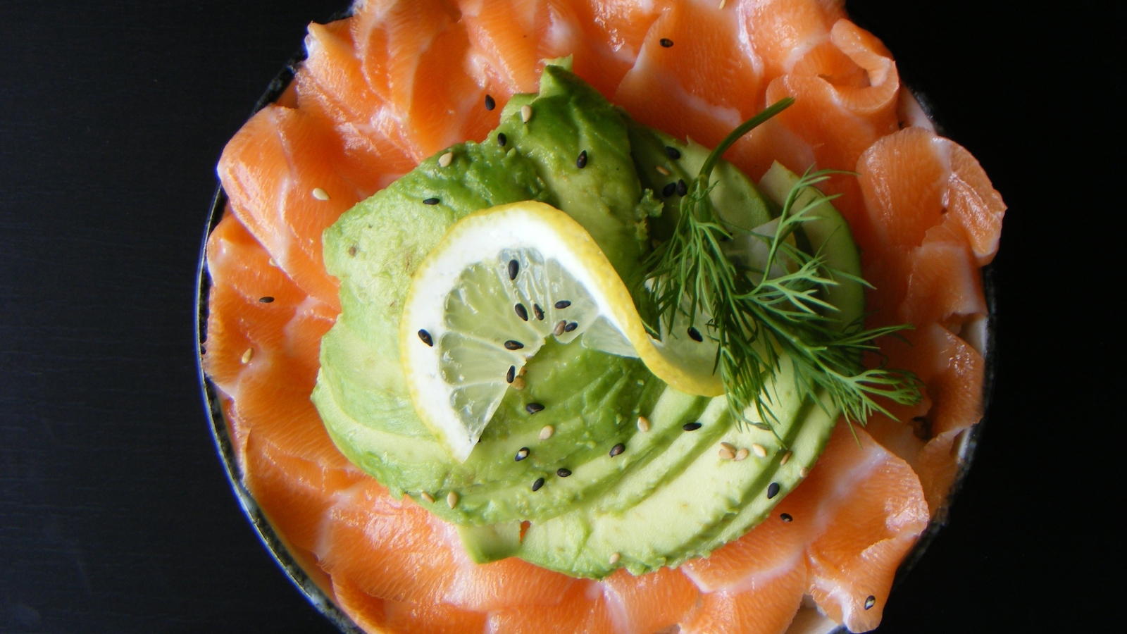 Chirashi saumon avocat