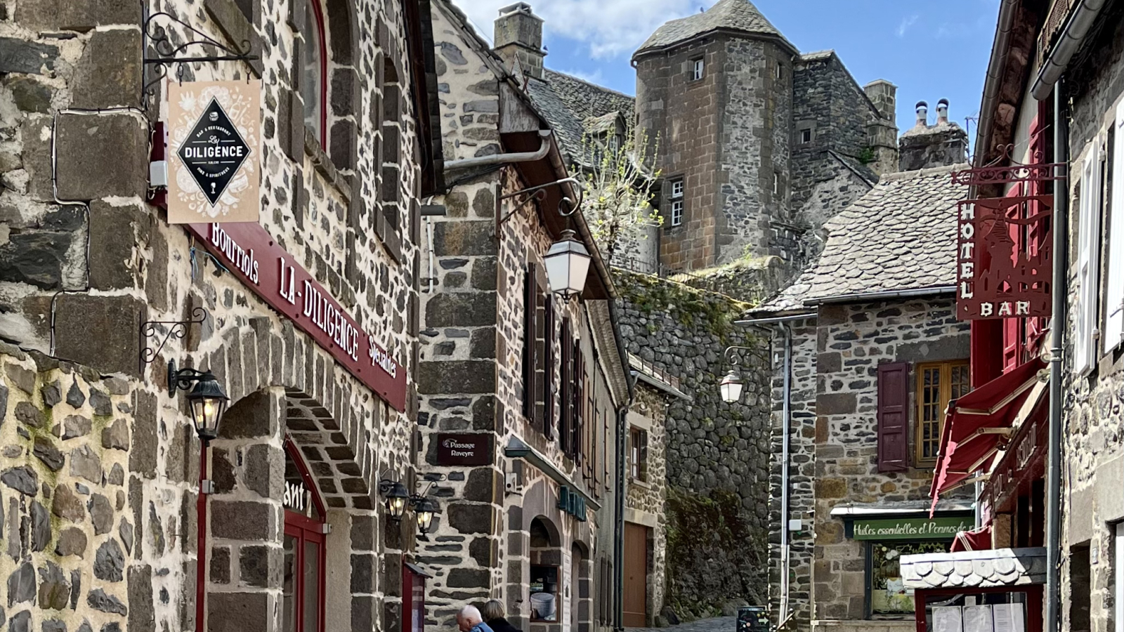 La Diligence - Salers - Restaurant Traditionnel