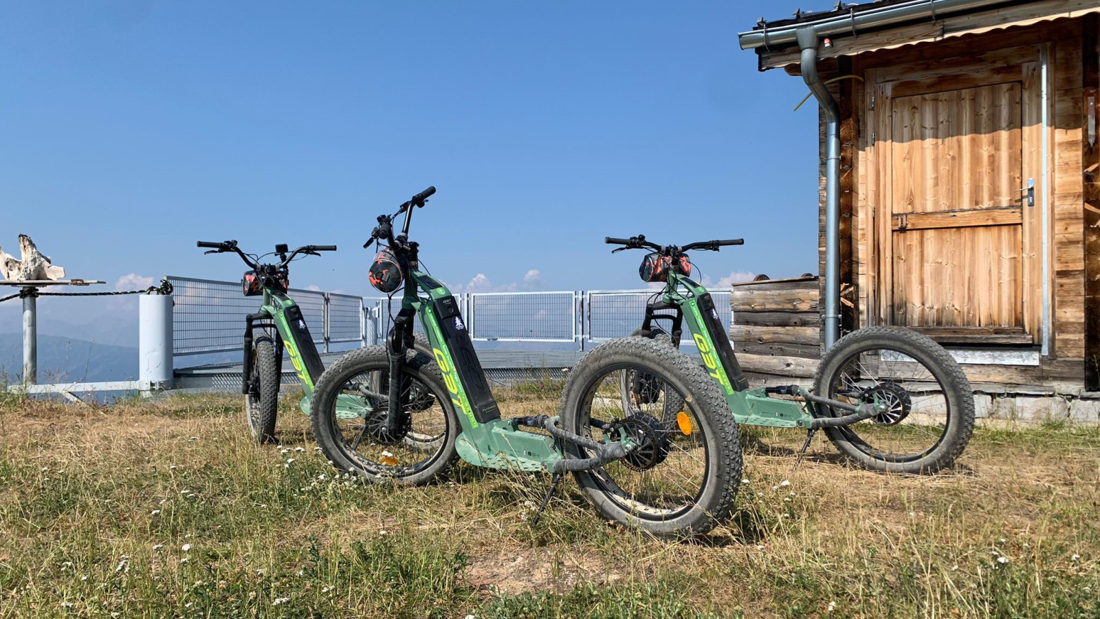 Electric scooter rides with 73Tracks