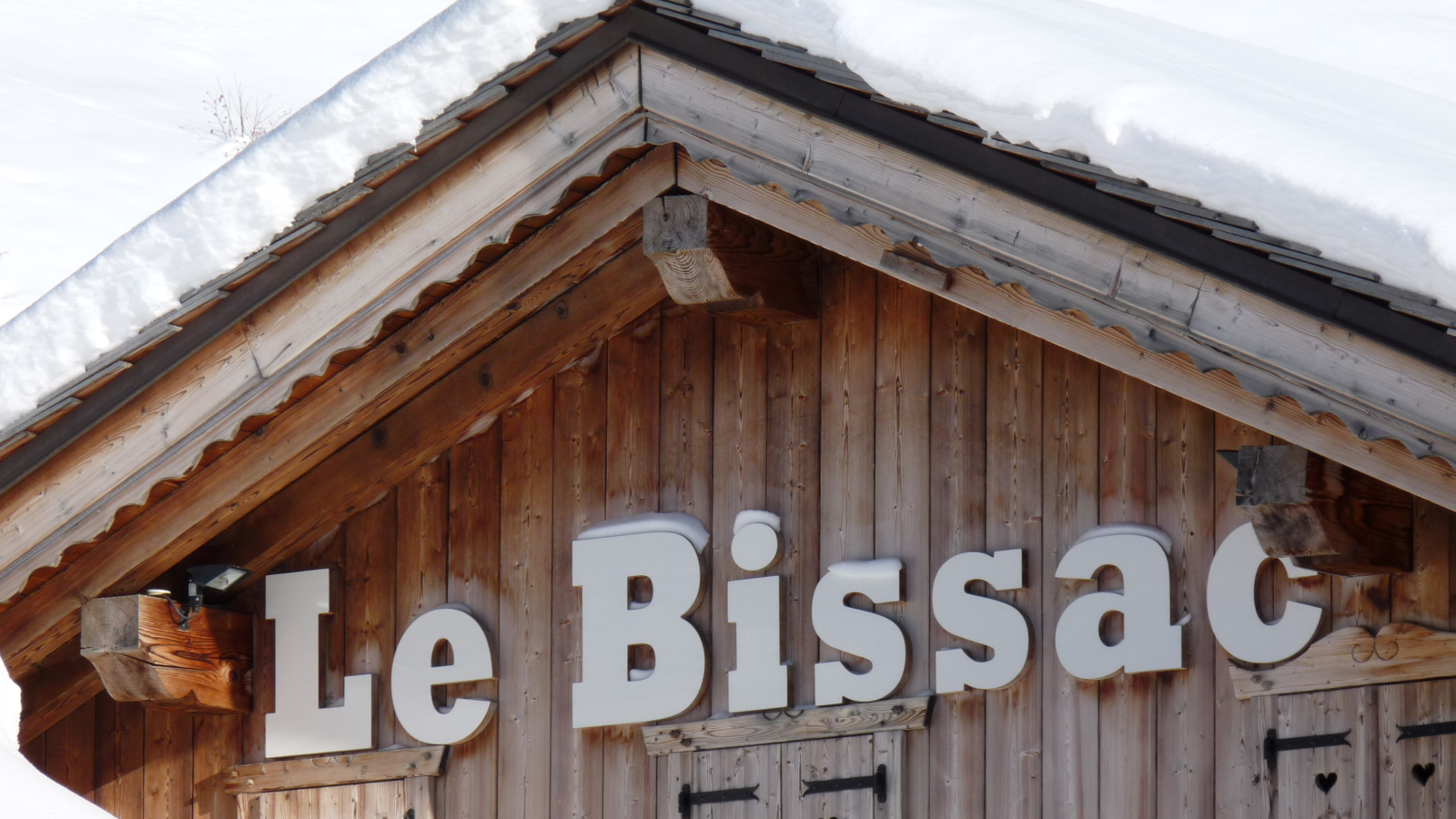 Front of Le Bissac