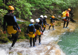 Canyoning en famille Albarine Équilibre Vertical