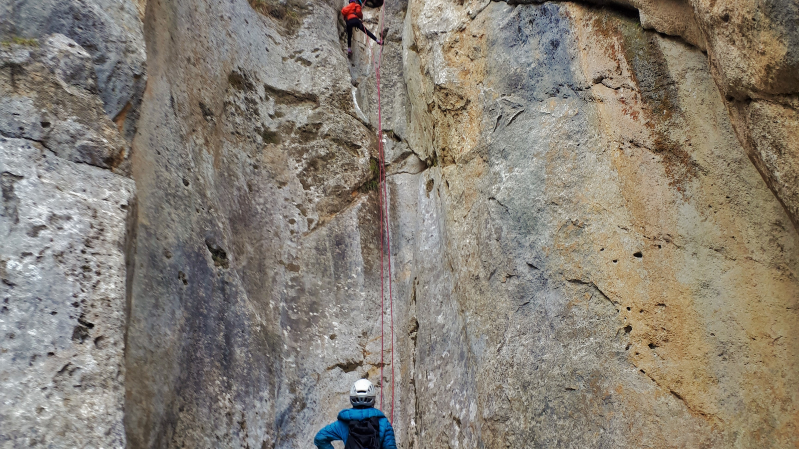 Canyon sec Les Balmes Masquées à Aussois avec le bureau des Guides Savoie Maurienne