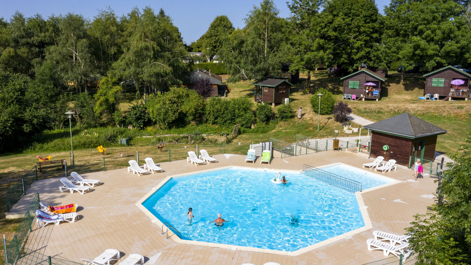 Piscine du camping de Tauves