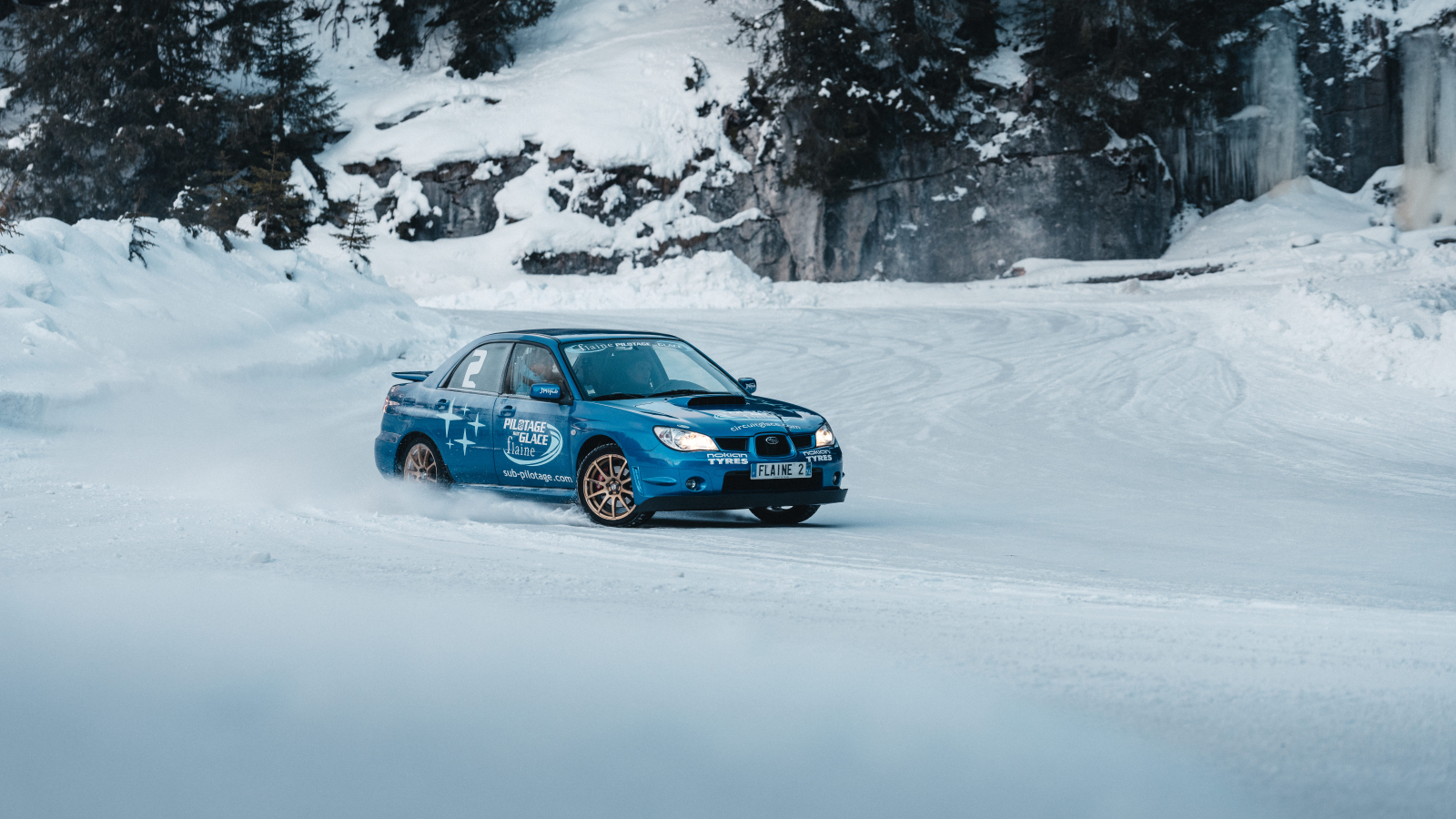 Subaru sur le circuit de glace