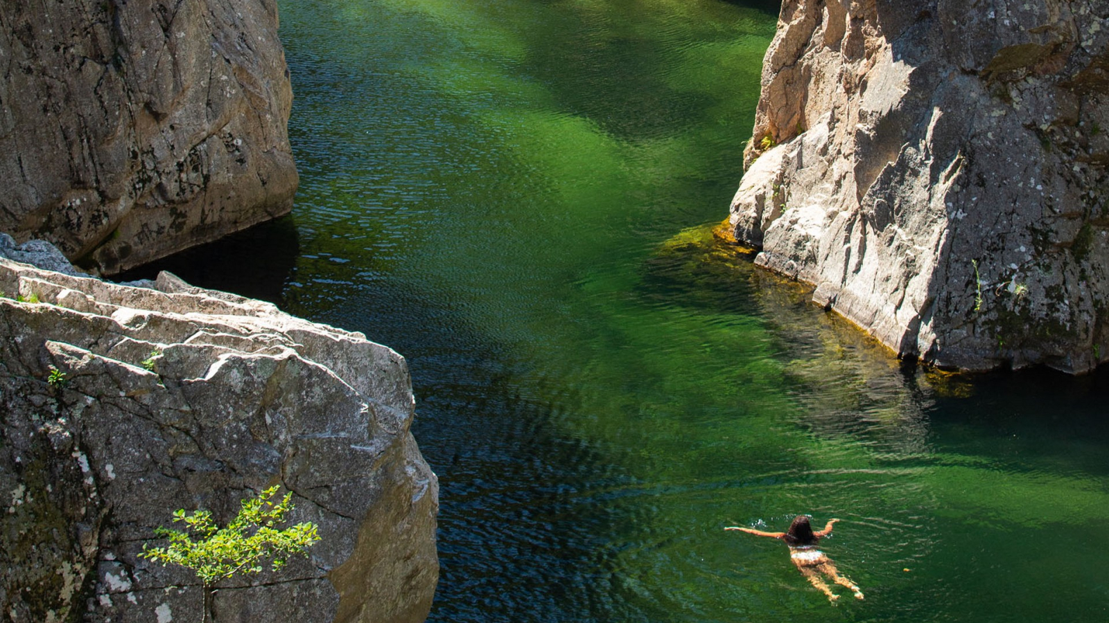 Thueyts - Baignade dans l'Ardèche au Pont du Diable-2 ©S.Bugnon