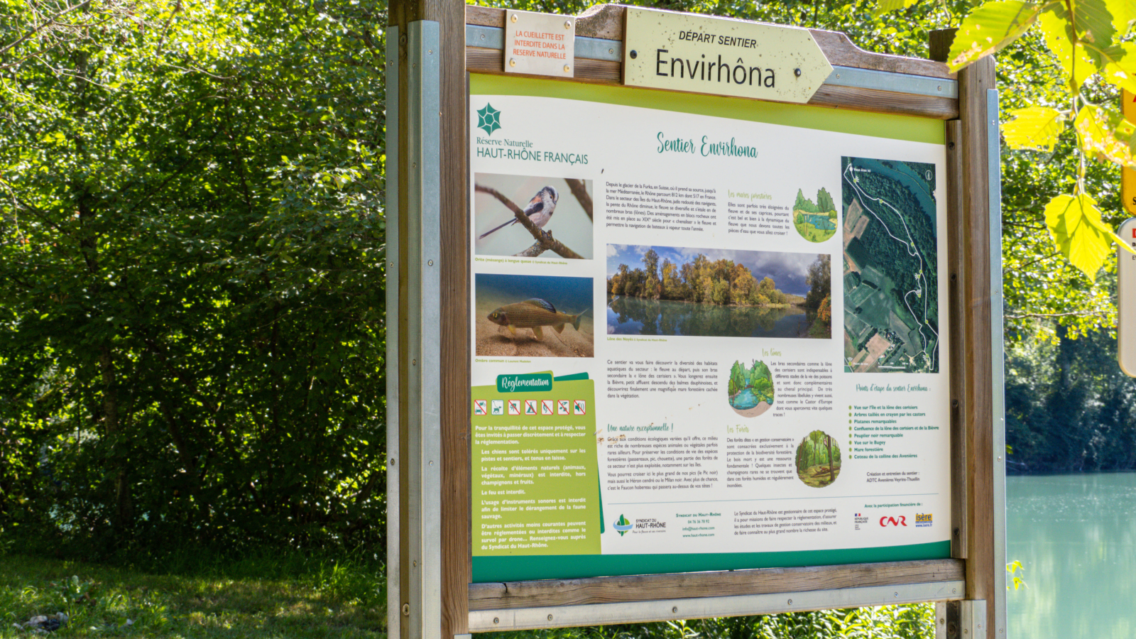 Panneau de présentation du sentier Envirhôna - Balcons du Dauphiné - Isère