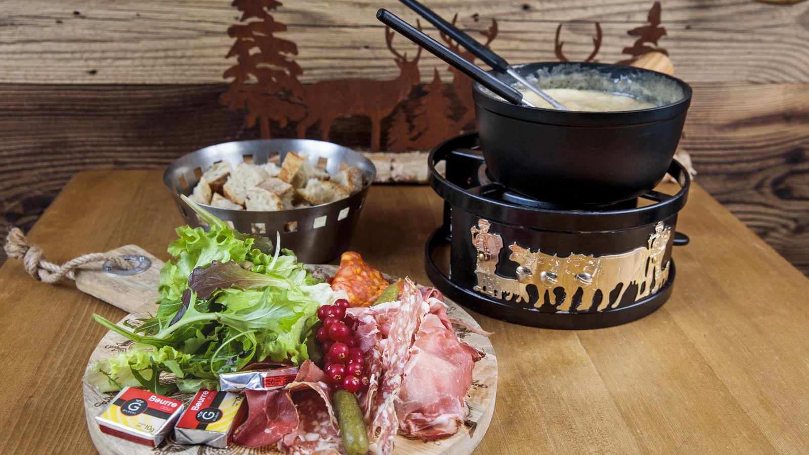 Fondue Savoyarde  Fait Maison  Fabio Café Brasserie de Samoëns Grand Massif