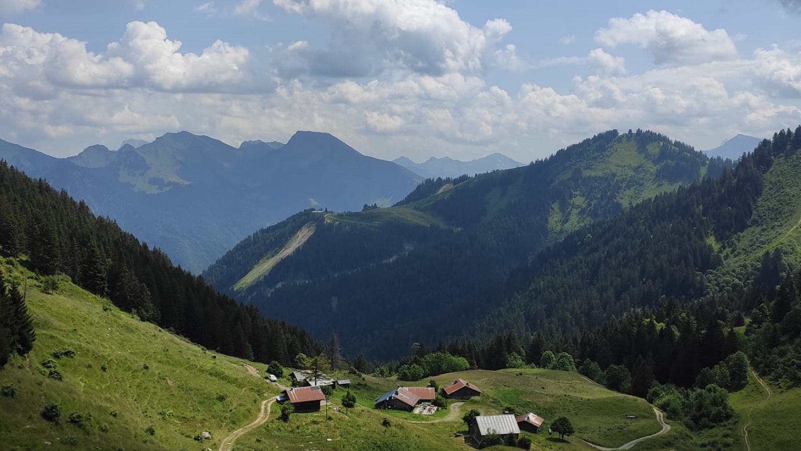 Alpage des Follys, vue sur le restaurant