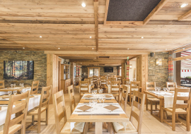 Salle de restaurant Bois Joly