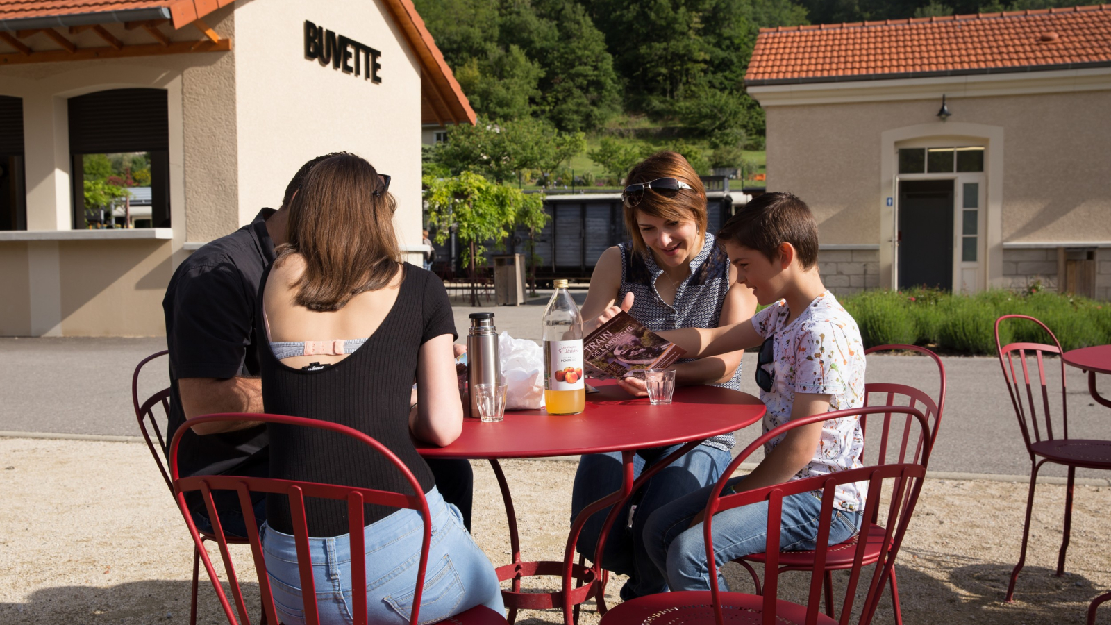 Au Viv'Arrêt_snack du Train de l'Ardèche