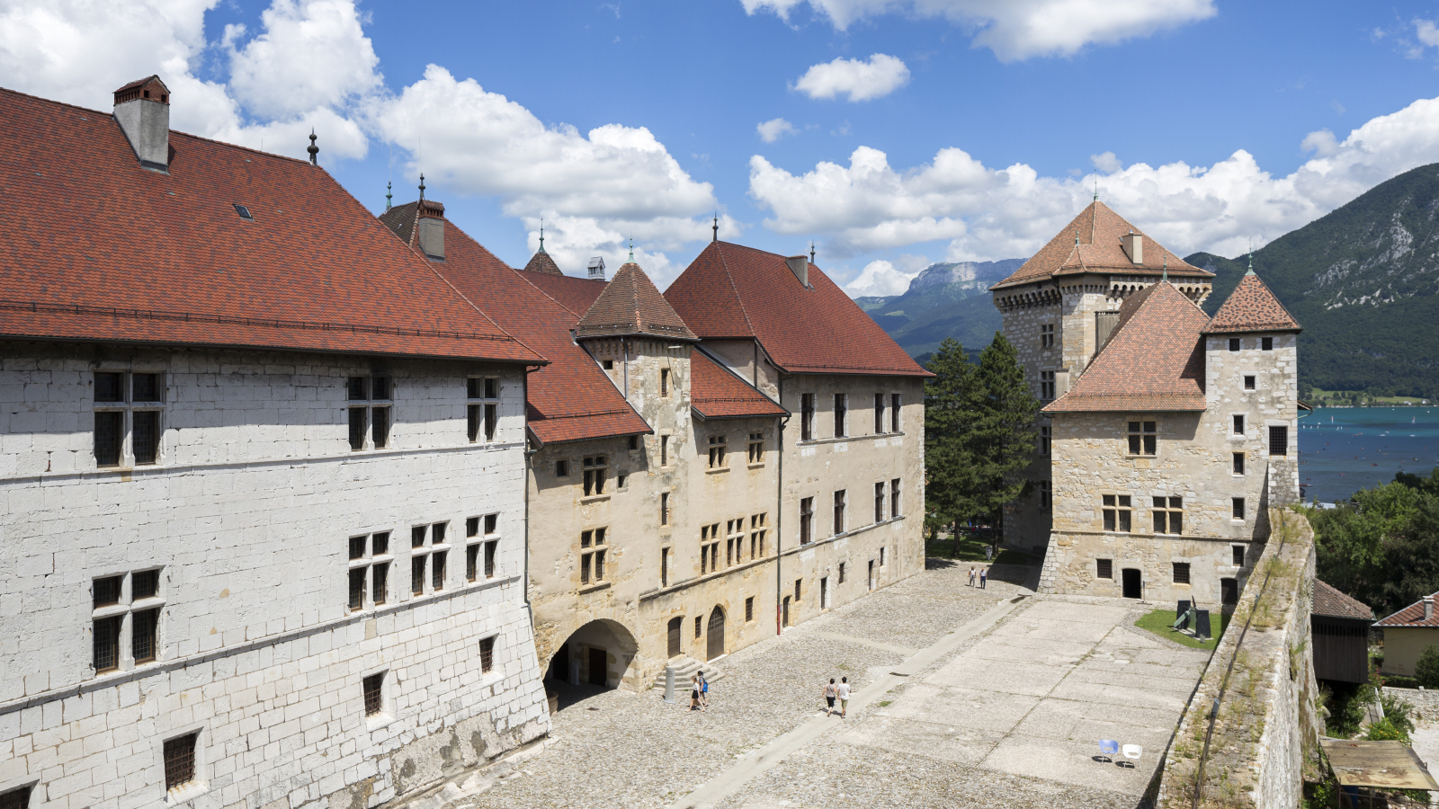 Musée-Château d'Annecy, cour intérieure