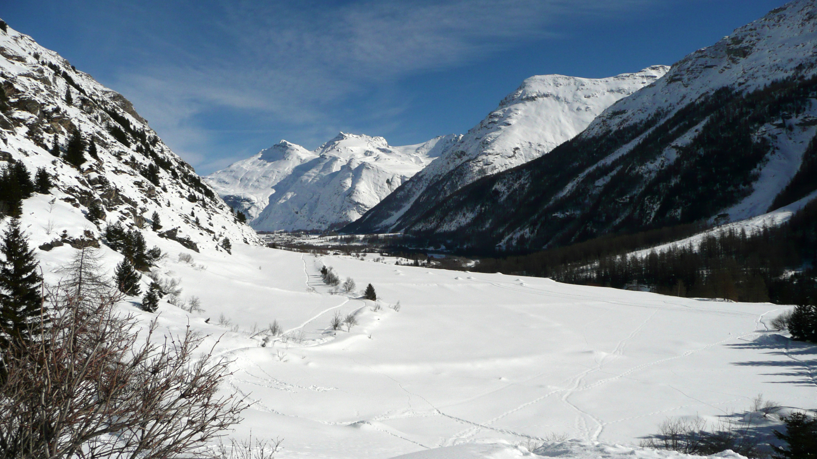 Snowshoe hike on the Bessans plateau with Olivier Trompette