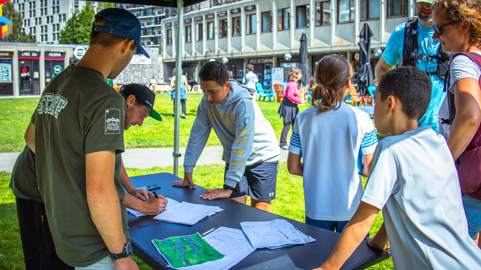 Départ et arrivée du parcours d'orientation