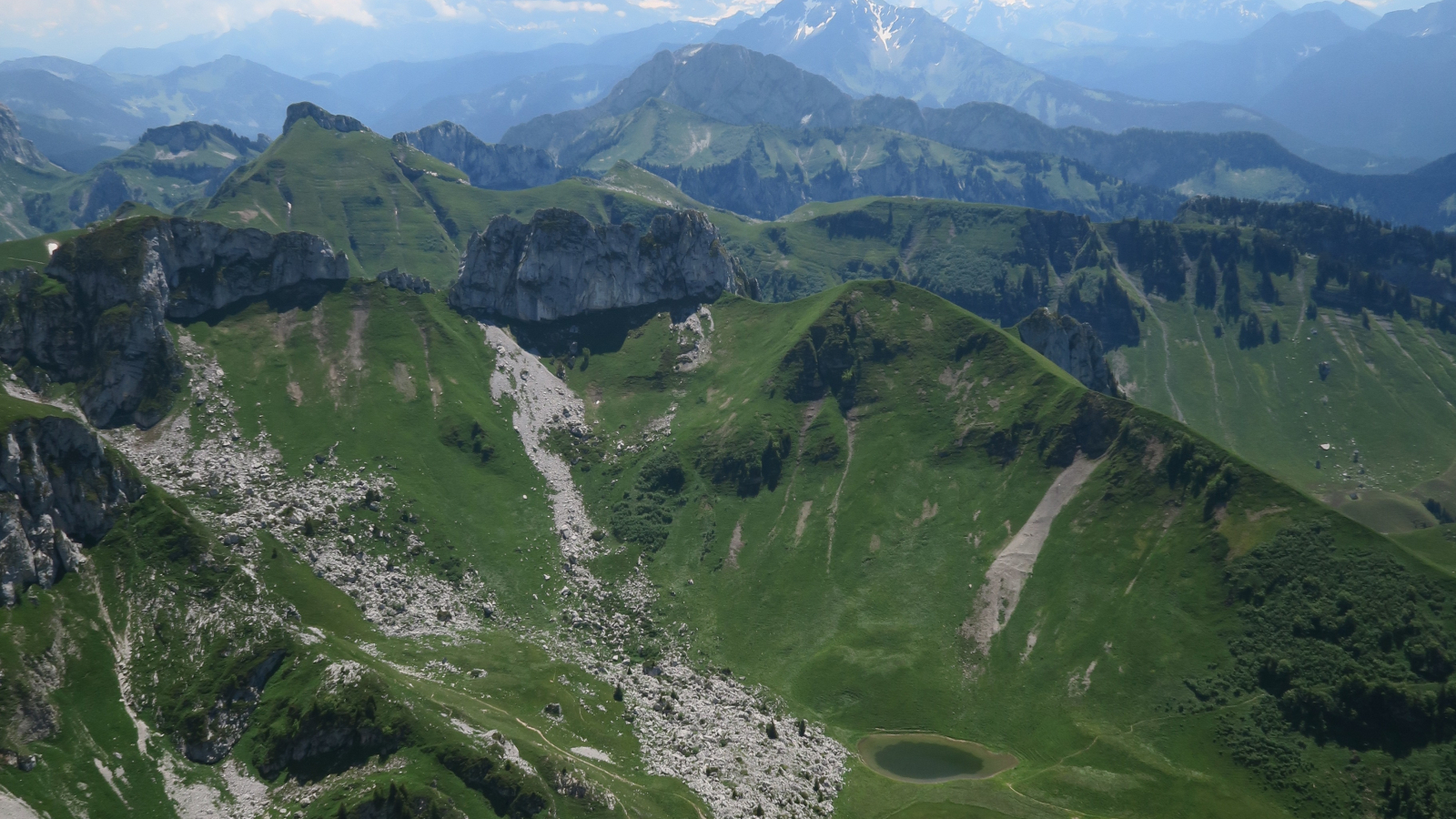 view of the lake la case from the Dent d'Oche