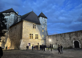 Musée-Château d'Annecy à la nuit tombante