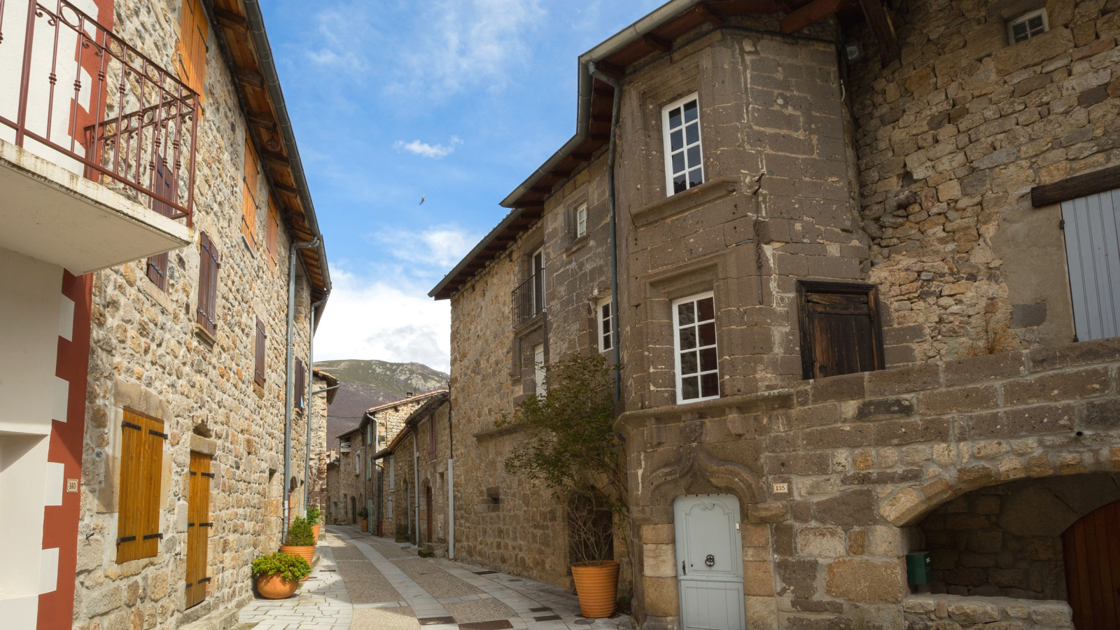 Montpezat-sous-Bauzon - Château de la Ville Basse ©S.BUGNON