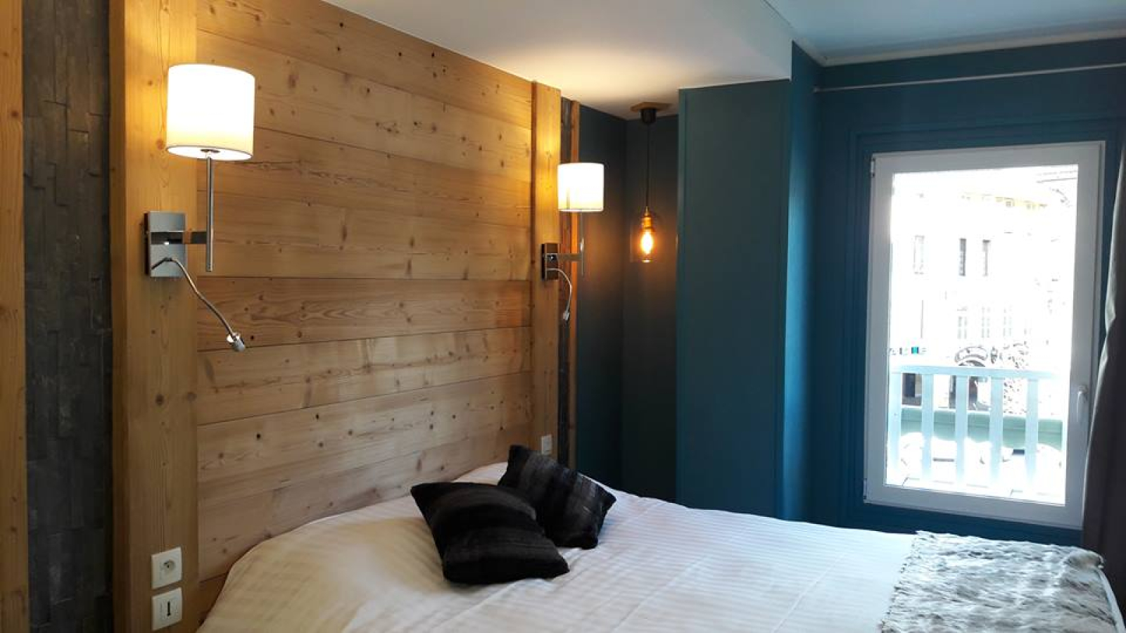 Chambre - Hôtel du Midi - Thônes - Vacances - Haute-Savoie