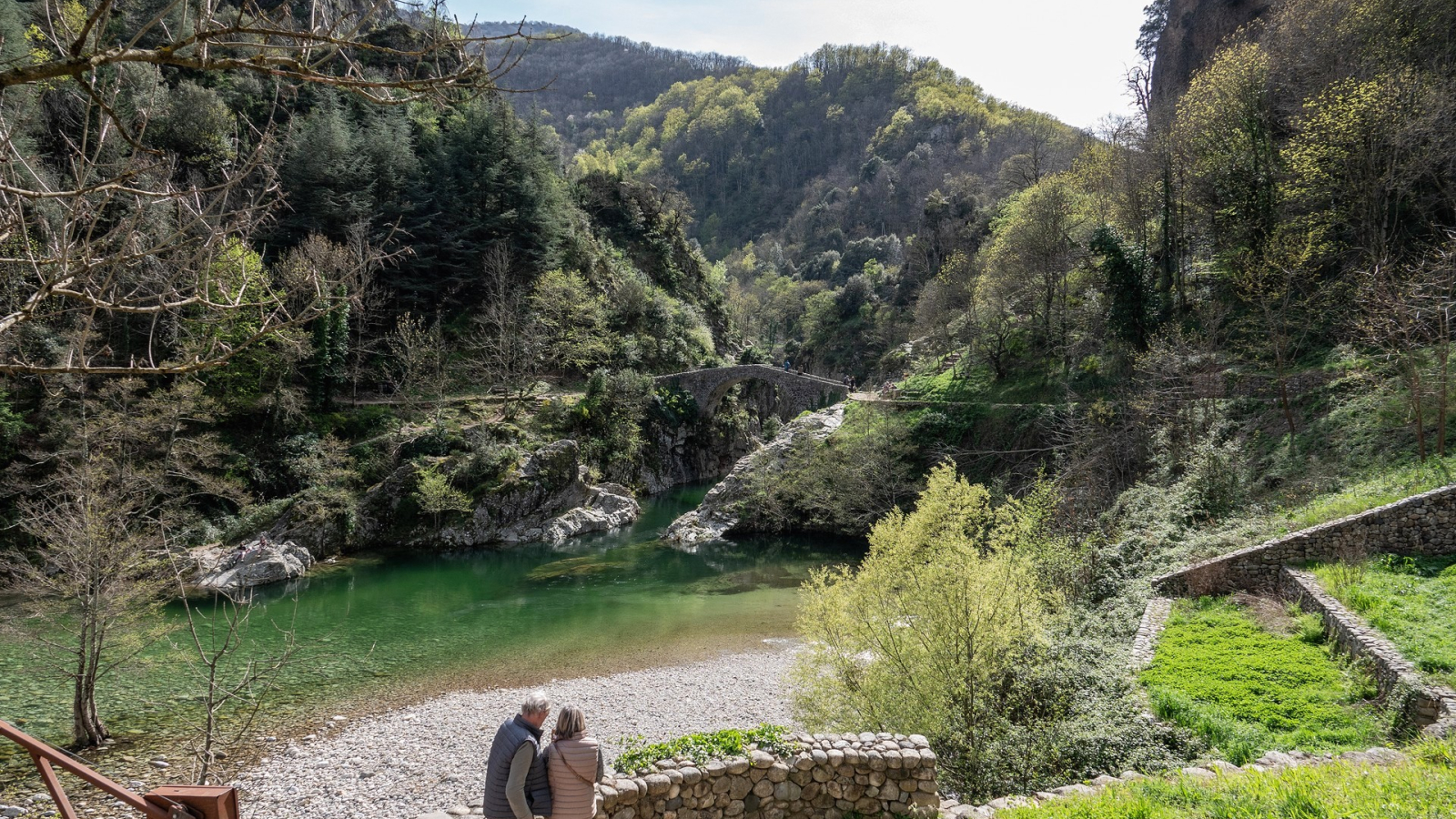 Thueyts - Pont du diable en amoureux ©sourcesetvolcans