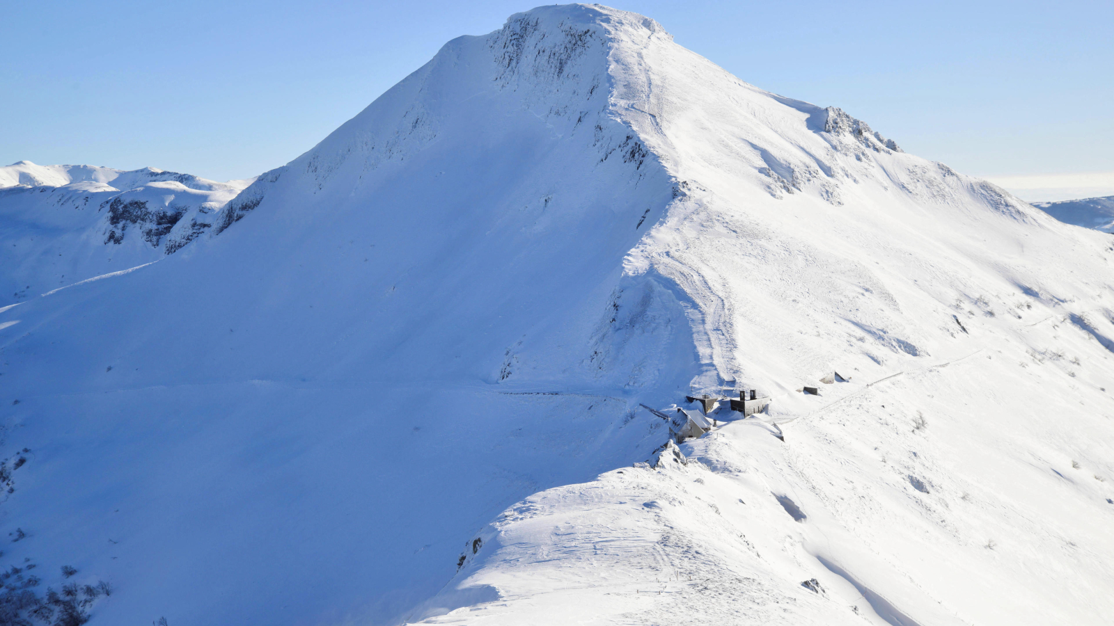 Refuge bivouac du Puy Mary sur demande
