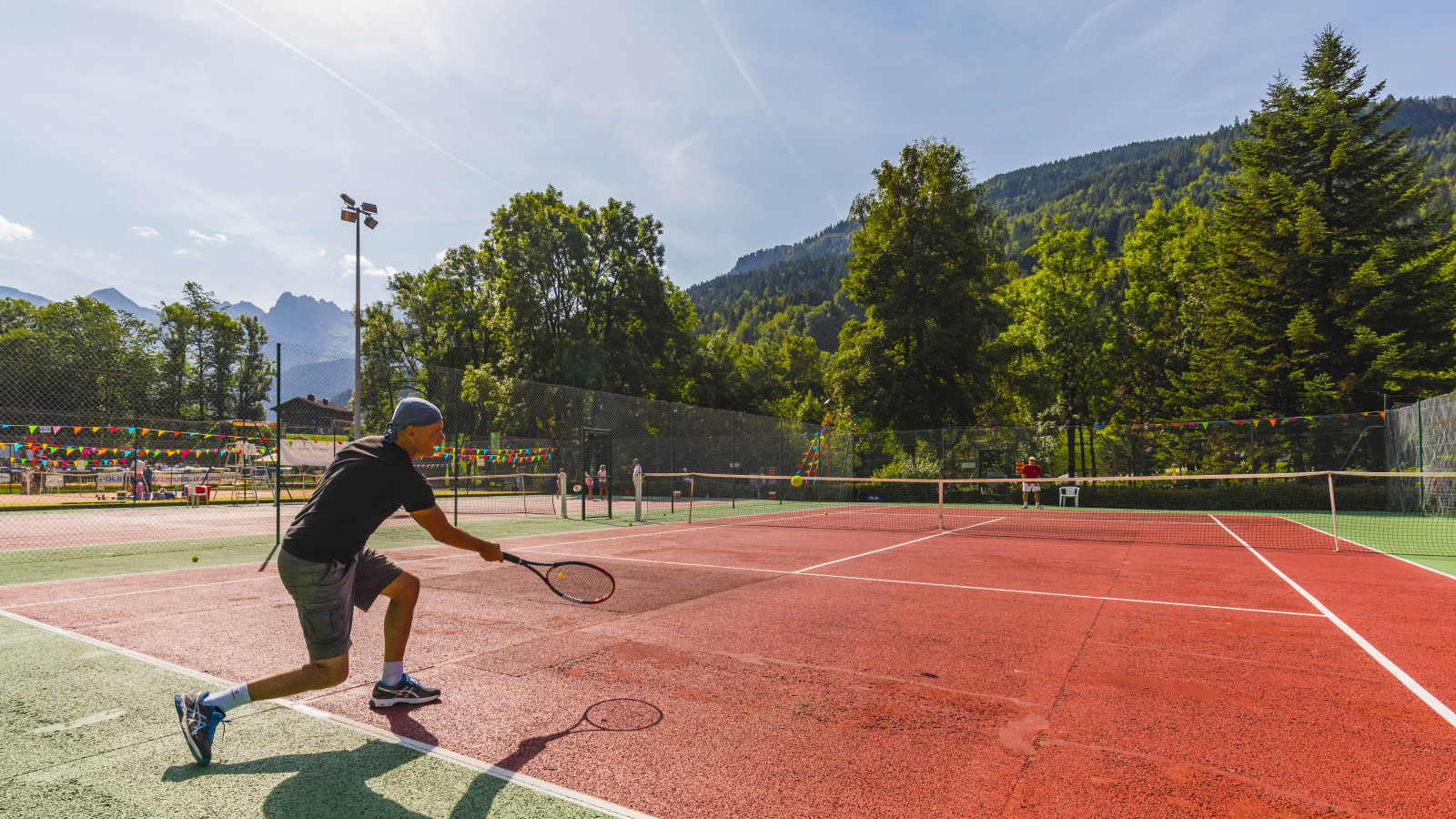 Court de tennis au Grand-Bornand