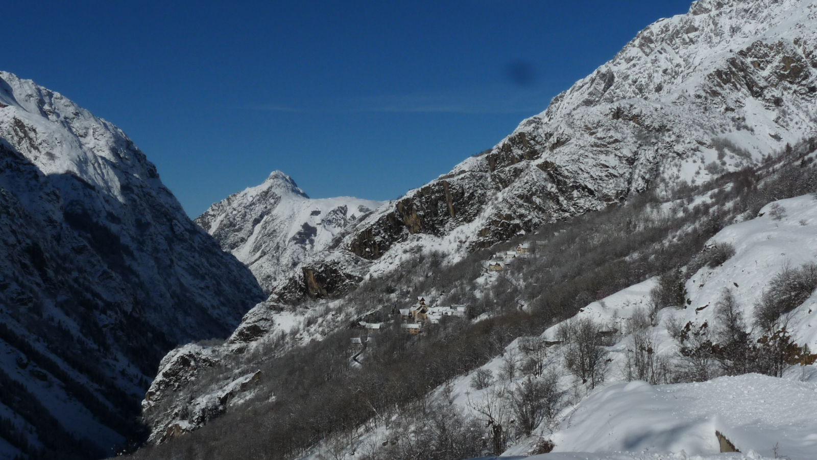 la ville de  st christophe en oisans - hiver