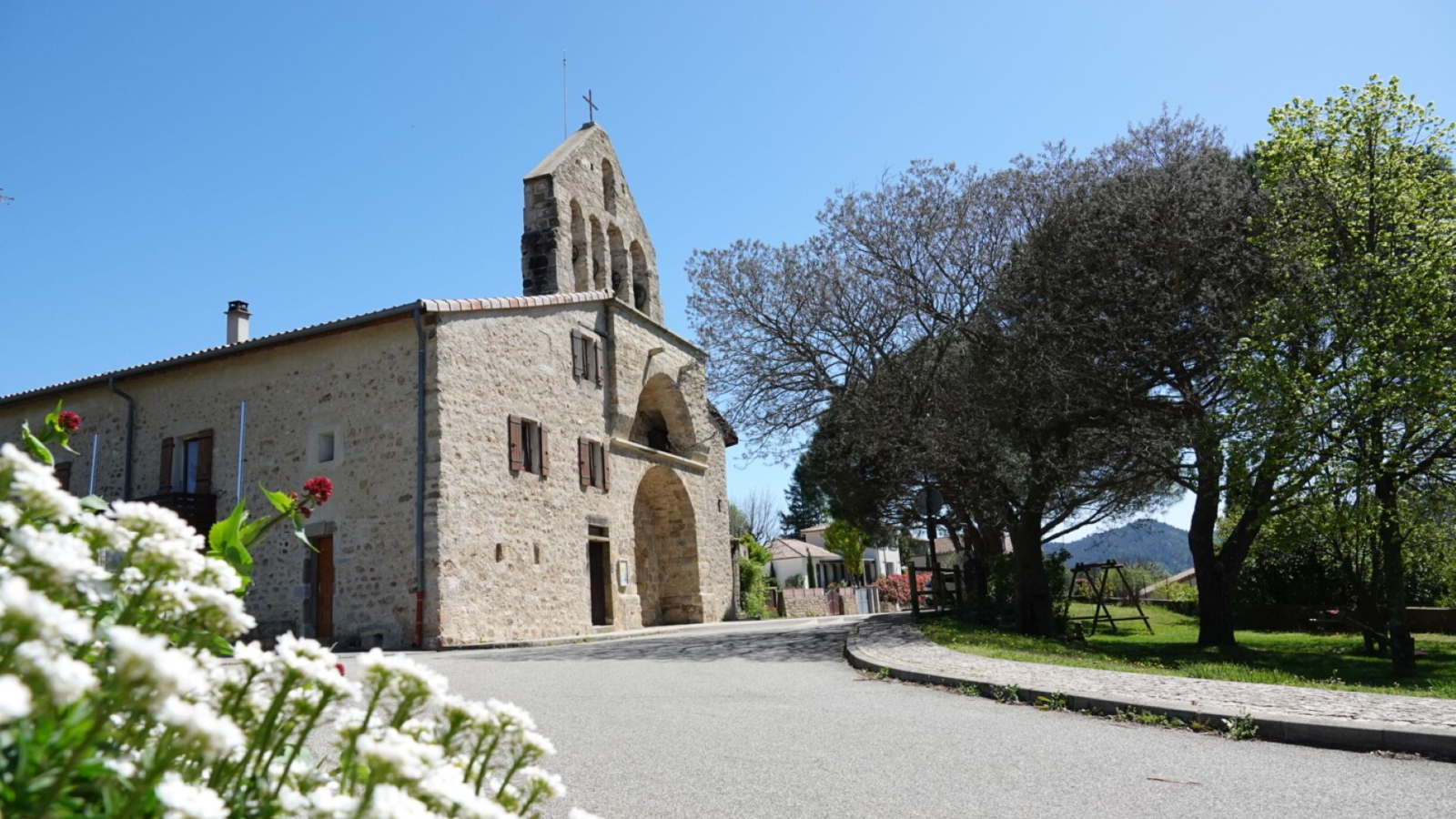 Fabras - Église ©sourcesetvolcans