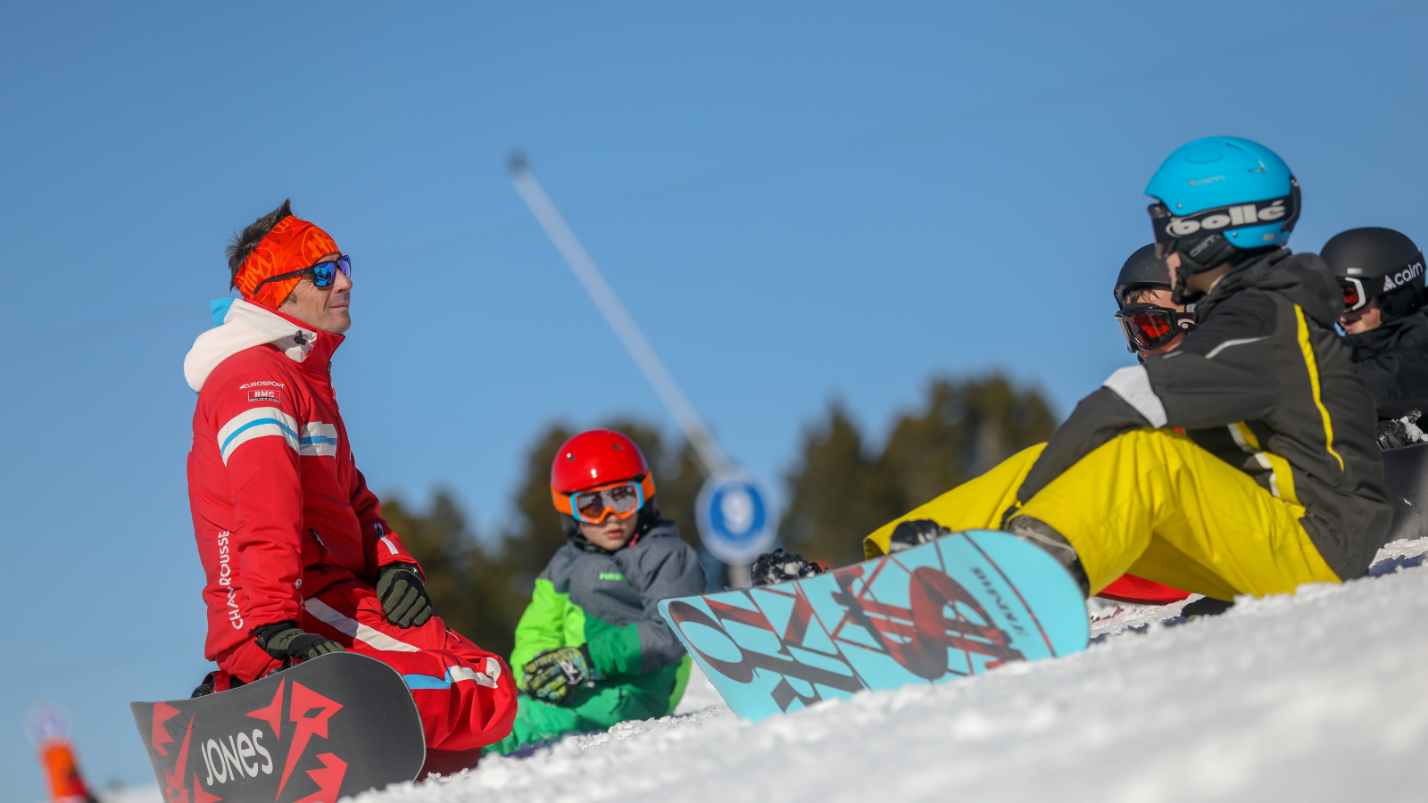 ESF Chamrousse snowboard lesson photo