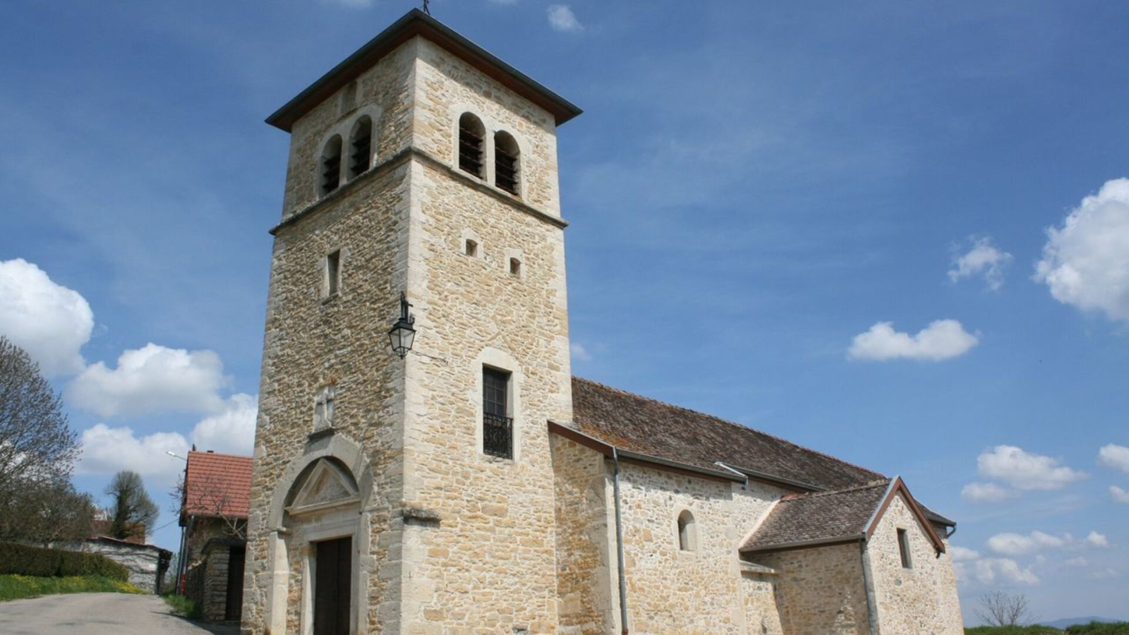 église de Vénérieu - Balcons du Dauphiné - Nord-Isère - à moins d'une heure de Lyon