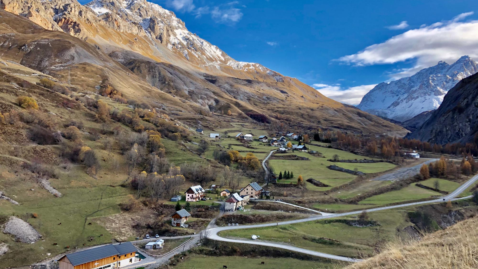 Vue sur la Ferme des Etroits au Hameau de Bonnenuit