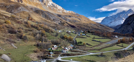 Vue sur la Ferme des Etroits au Hameau de Bonnenuit