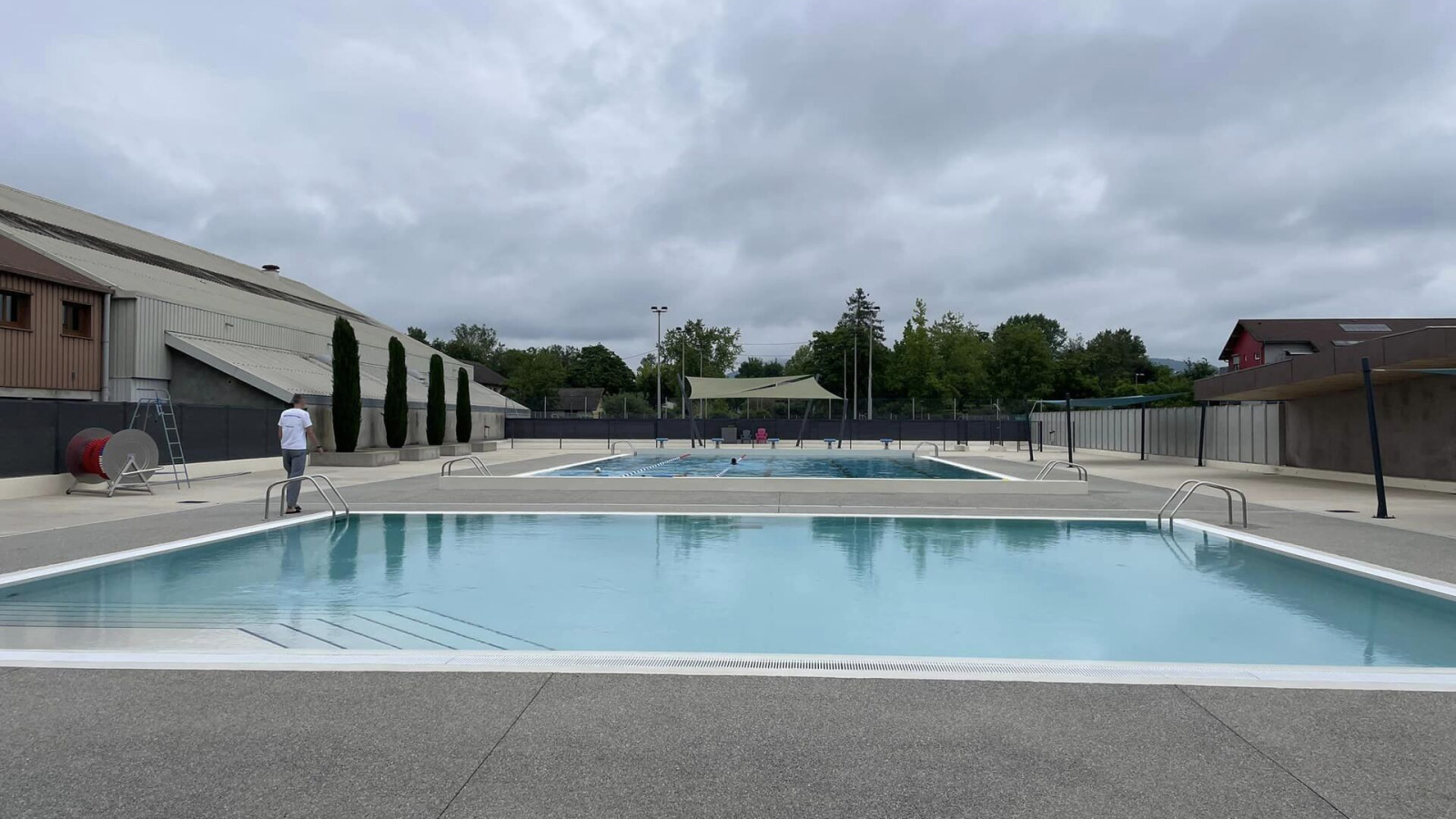 Piscine municipale des Avenières-Veyrins-Thuellin - Balcons du Dauphiné - Nord-Isère - à moins d'une heure de Lyon