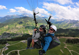 Parapente à La Giettaz en été