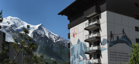 Chalet Hotel le Prieuré Façade extérieure