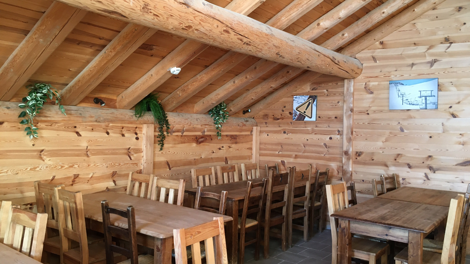 Petite salle à l'étage - Restaurant La Cascade