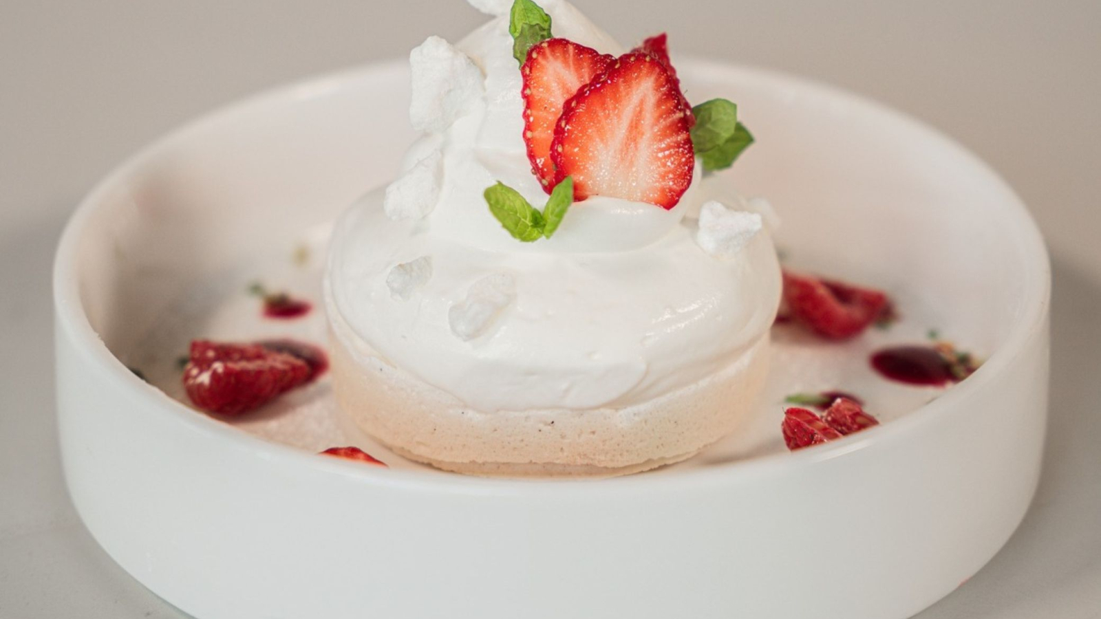 dessert fraise meringue